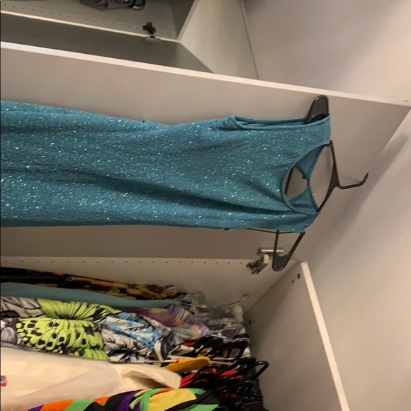 Sparkle backless long fitted dress - Picture 4 of 4